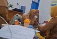 Saat Jam Kerja, 3 ASN Wanita di Pariaman Asyik Main Kartu