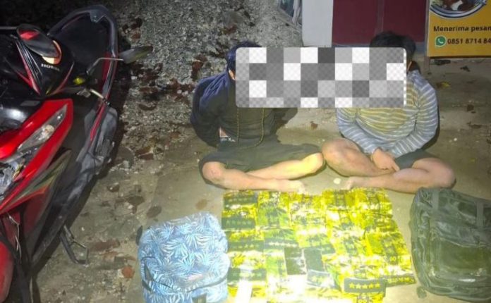 Dua-kurir-sabu-malaysia-ditangkap1