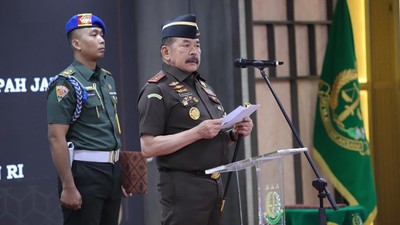 jaksa-agung-melantik-kuntadi-sebagai-kepala-bpa-kejagung-1764244466419_169