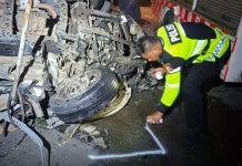 Ambulans Tabrak Truk Trailer di Tol Permai Riau, 3 Orang Tewas