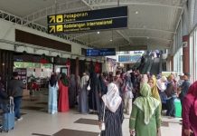 213 Jemaah Haji Kloter Pertama asal Riau Mendarat di Bandara SSK II Pekanbaru